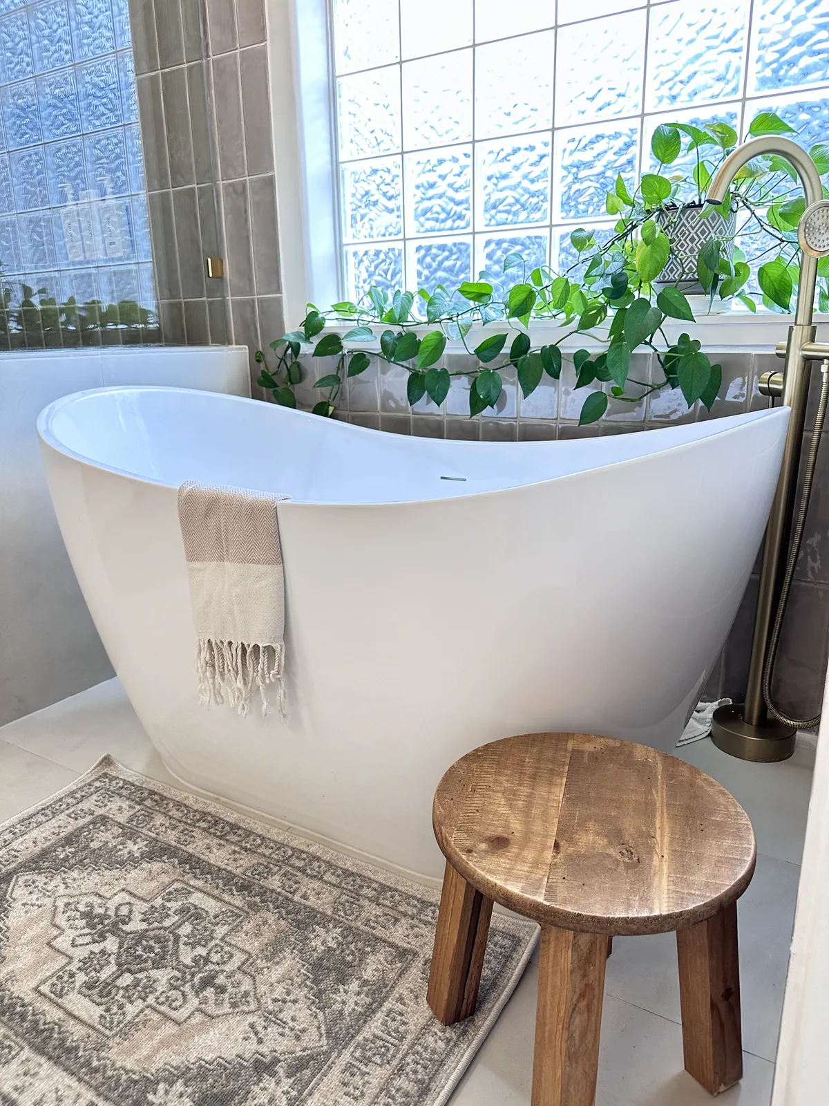 Freestanding tub primary bathroom remodel near Manvel, TX