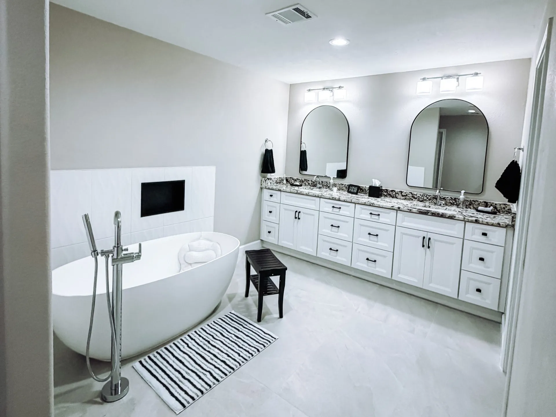 Custom Primary Bathroom - Alvin, TX