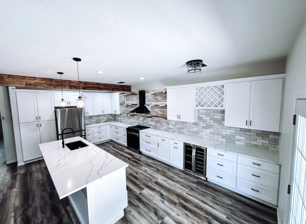 Newly remodeled open-plan kitchen in Manvel, TX by Texan Home Additions
